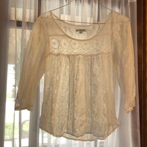 American Eagle lace quarter sleeve